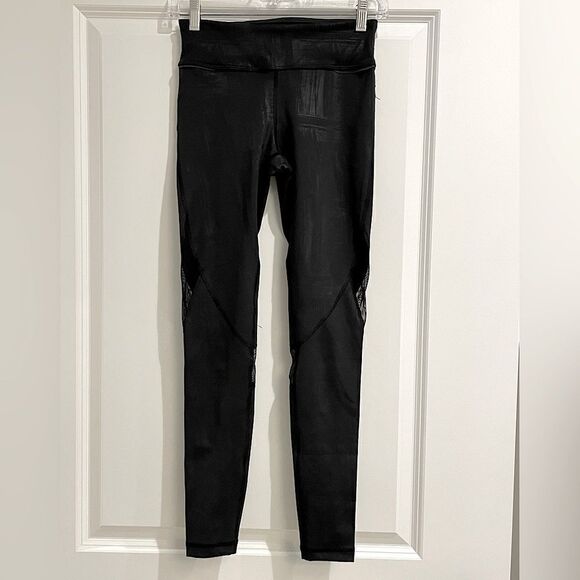 EUC Black yoga pants with mesh detail - size xsmall - Alala brand - Picture 1 of 6